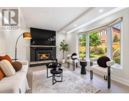 4 Simmons Crescent, Aurora, ON L4G6B4 Photo 17