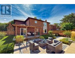 4 Simmons Crescent, Aurora, ON L4G6B4 Photo 33