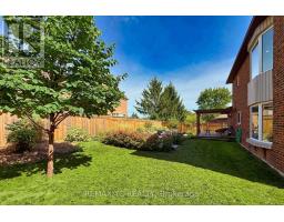 4 Simmons Crescent, Aurora, ON L4G6B4 Photo 38