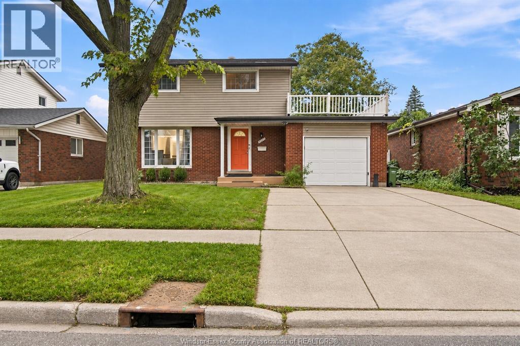 2547 RIVARD AVENUE - 2