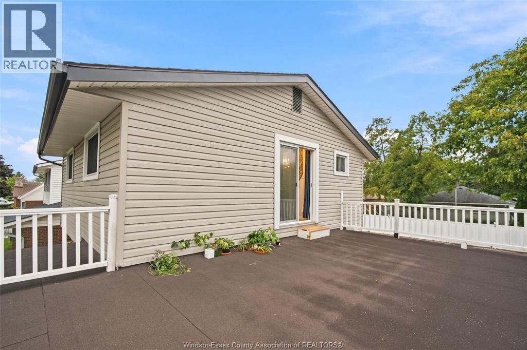 2547 RIVARD AVENUE - Image 23
