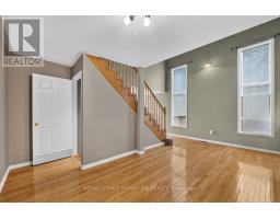 19 Mossgrove Crescent, Brampton, ON L7A3E6 Photo 8