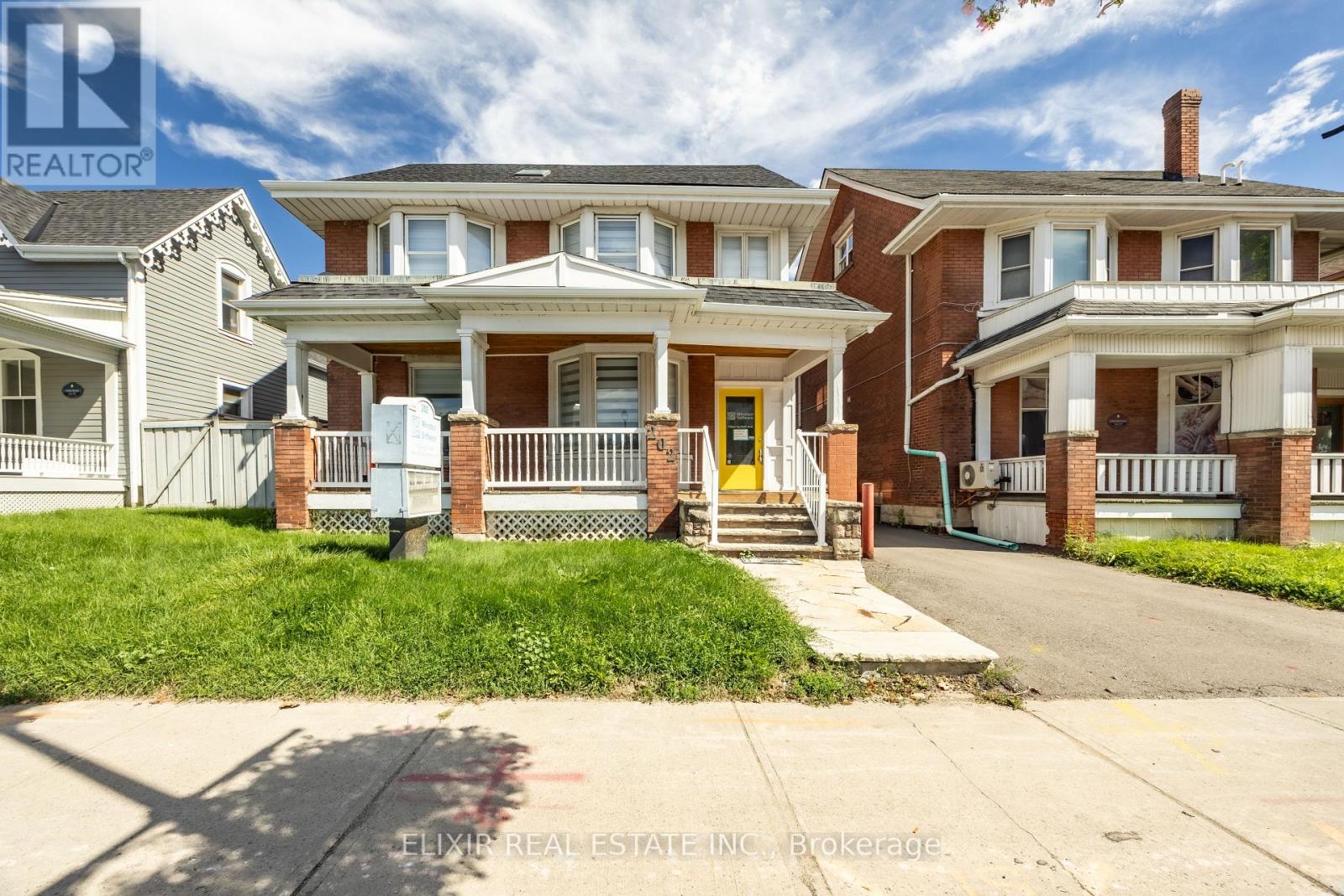 202 MAIN STREET N, Brampton (Downtown Brampton) — photo 2