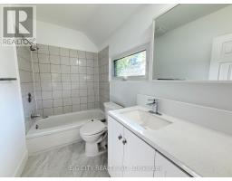 Upper - 20 Gray Avenue, Toronto, ON M6N4S6 Photo 9