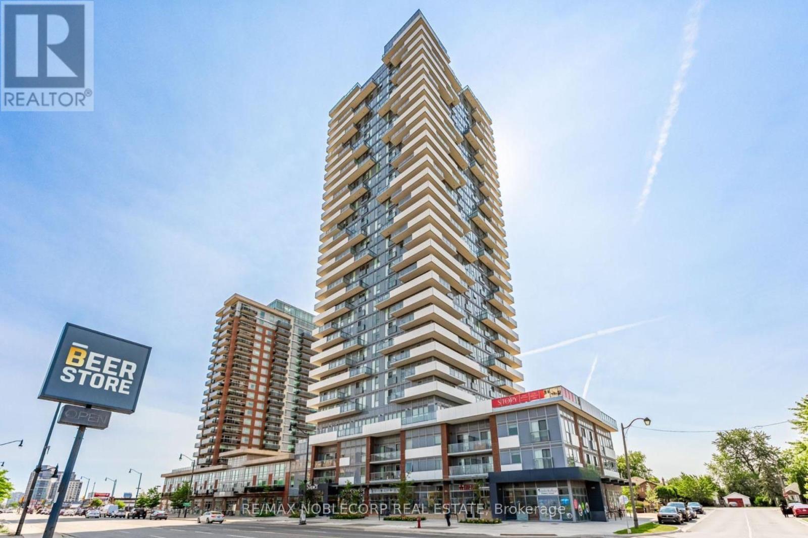 B - 205 QUEEN STREET E, Brampton (Queen Street Corridor) — photo 2