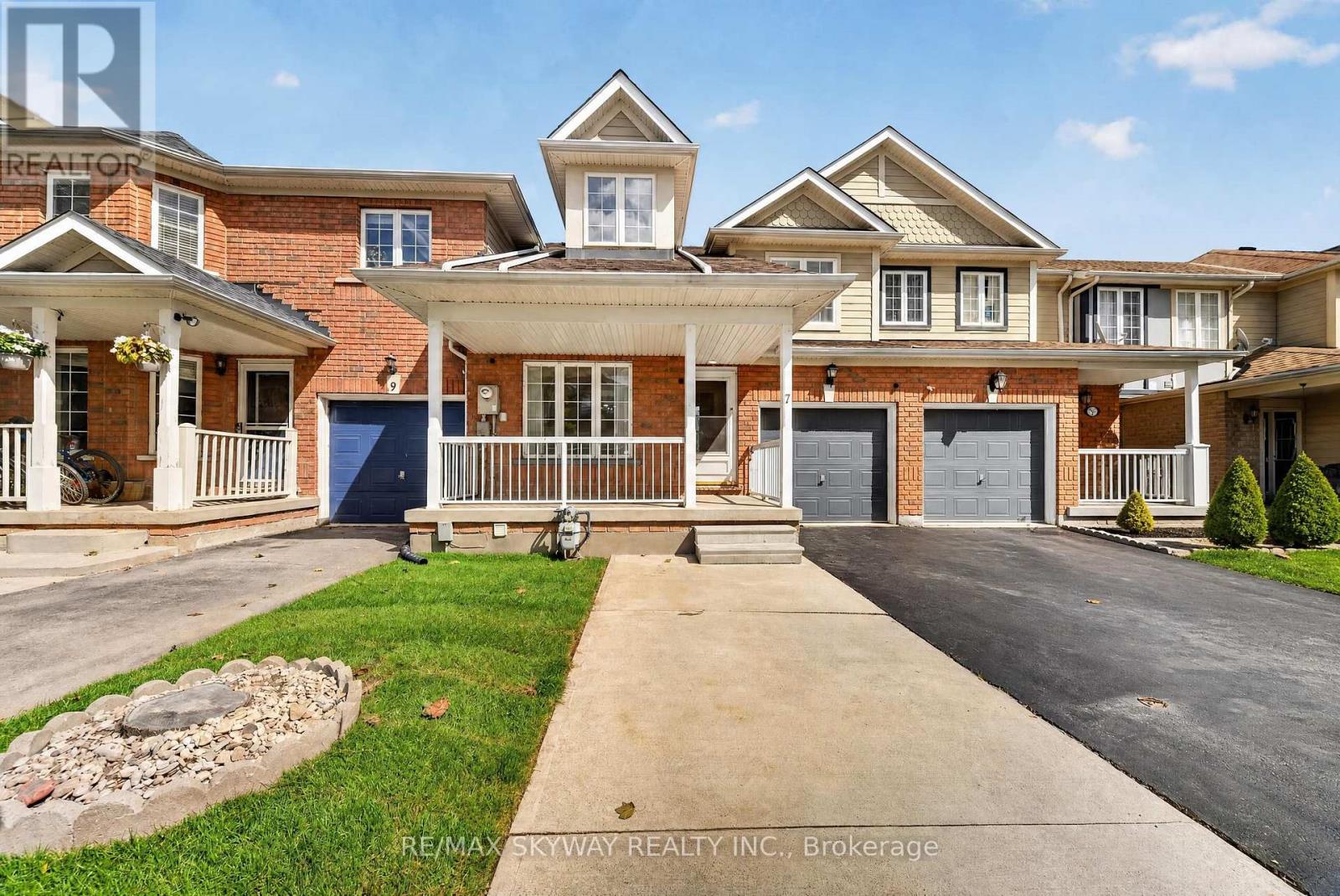 7 MADRONNA GARDENS, Brampton (Fletcher's Meadow)
