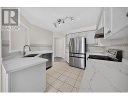 Bedroom 3 - 7 Madronna Gardens, Brampton, ON L7A2V5 Photo 7