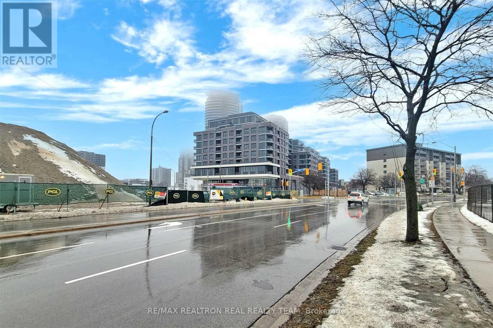 608 - 10 GIBBS ROAD, Toronto (Islington-City Centre West) — photo 2