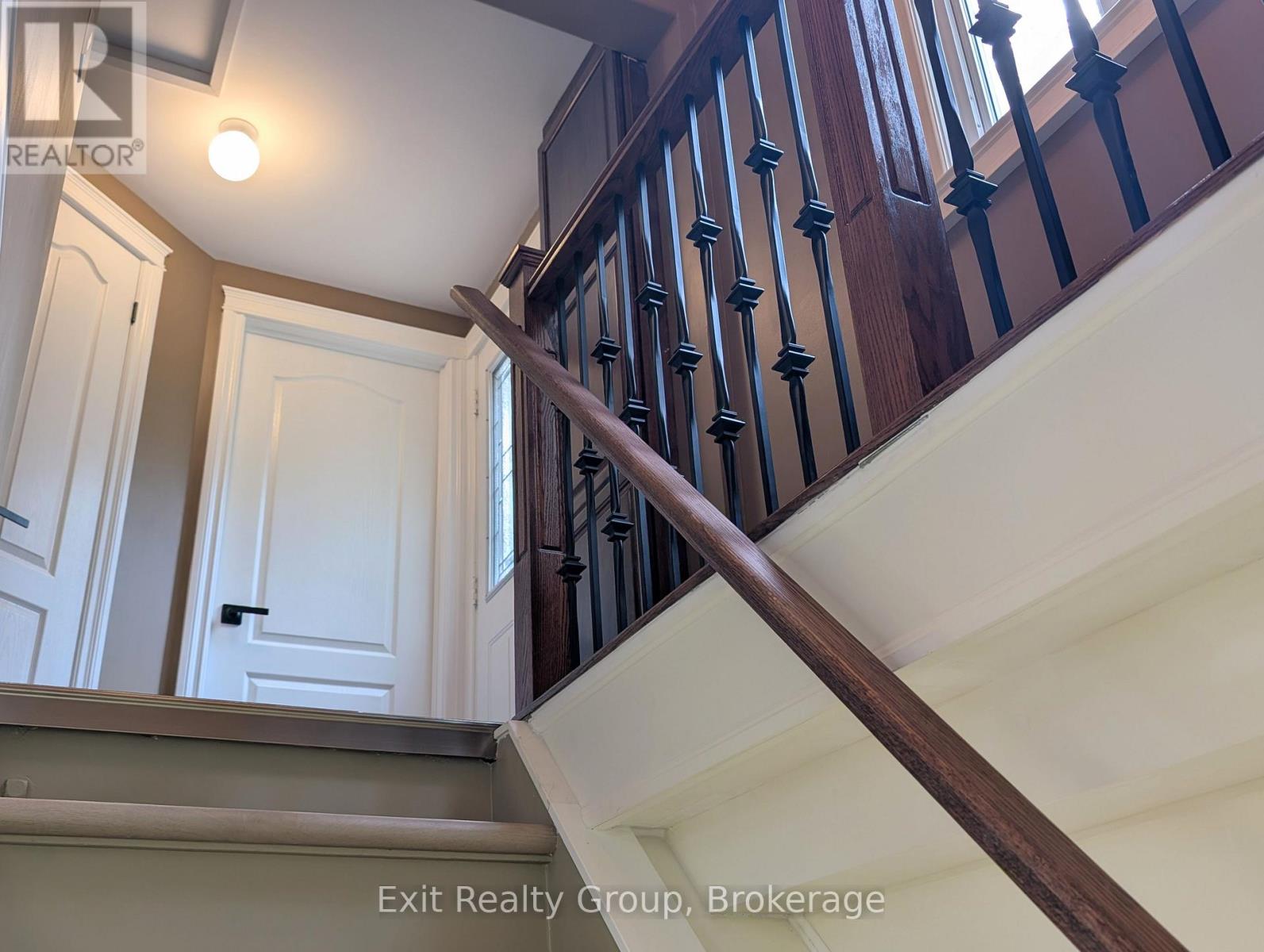 120 PROSPECT HILL - 32