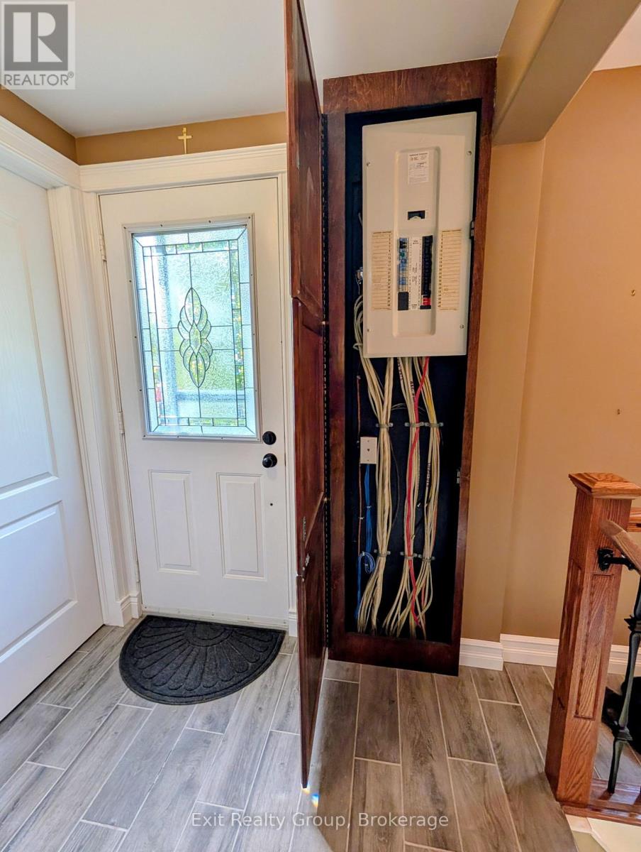 120 PROSPECT HILL - Image 33