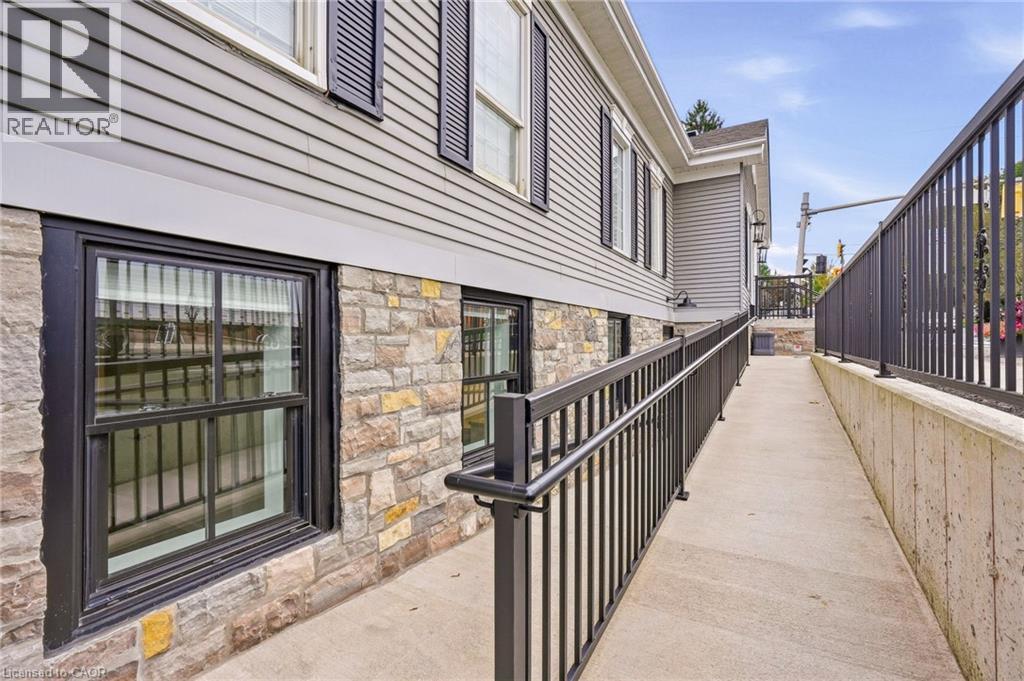 326 WILSON Street E Unit# Room 4, Ancaster — photo 9