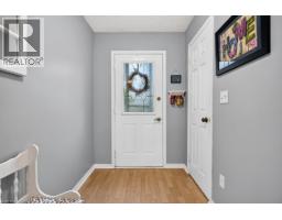 Living room - 2 Royalwood Court Unit# 20, Stoney Creek, ON L8E4Y9 Photo 12