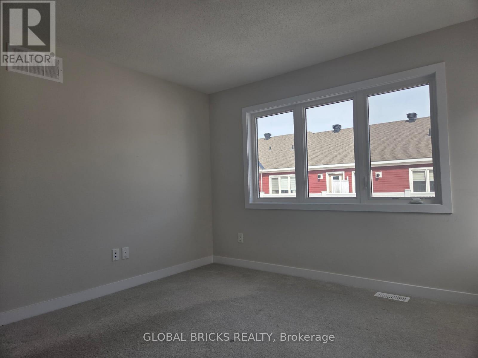 524 OLDENBURG AVENUE, Ottawa — photo 10