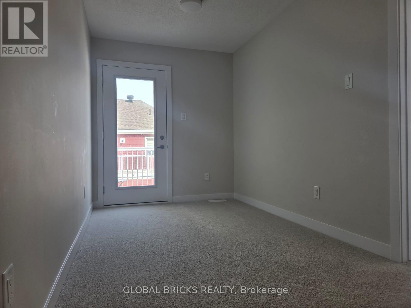 524 OLDENBURG AVENUE, Ottawa — photo 12
