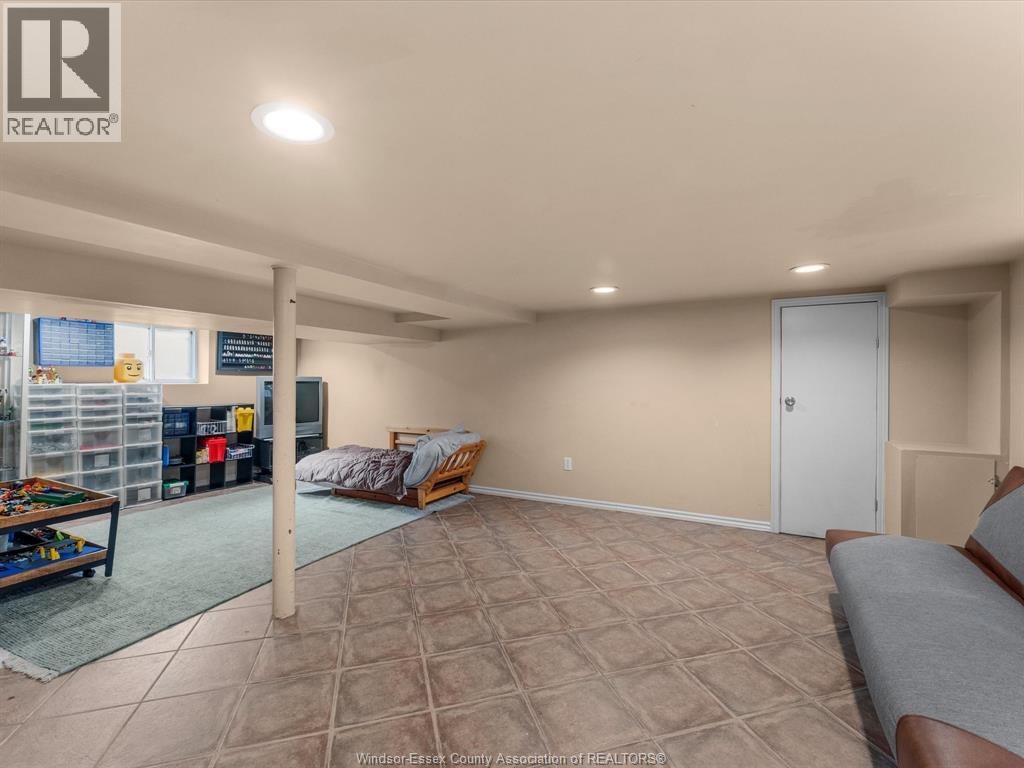 2306 CHILVER ROAD - 35