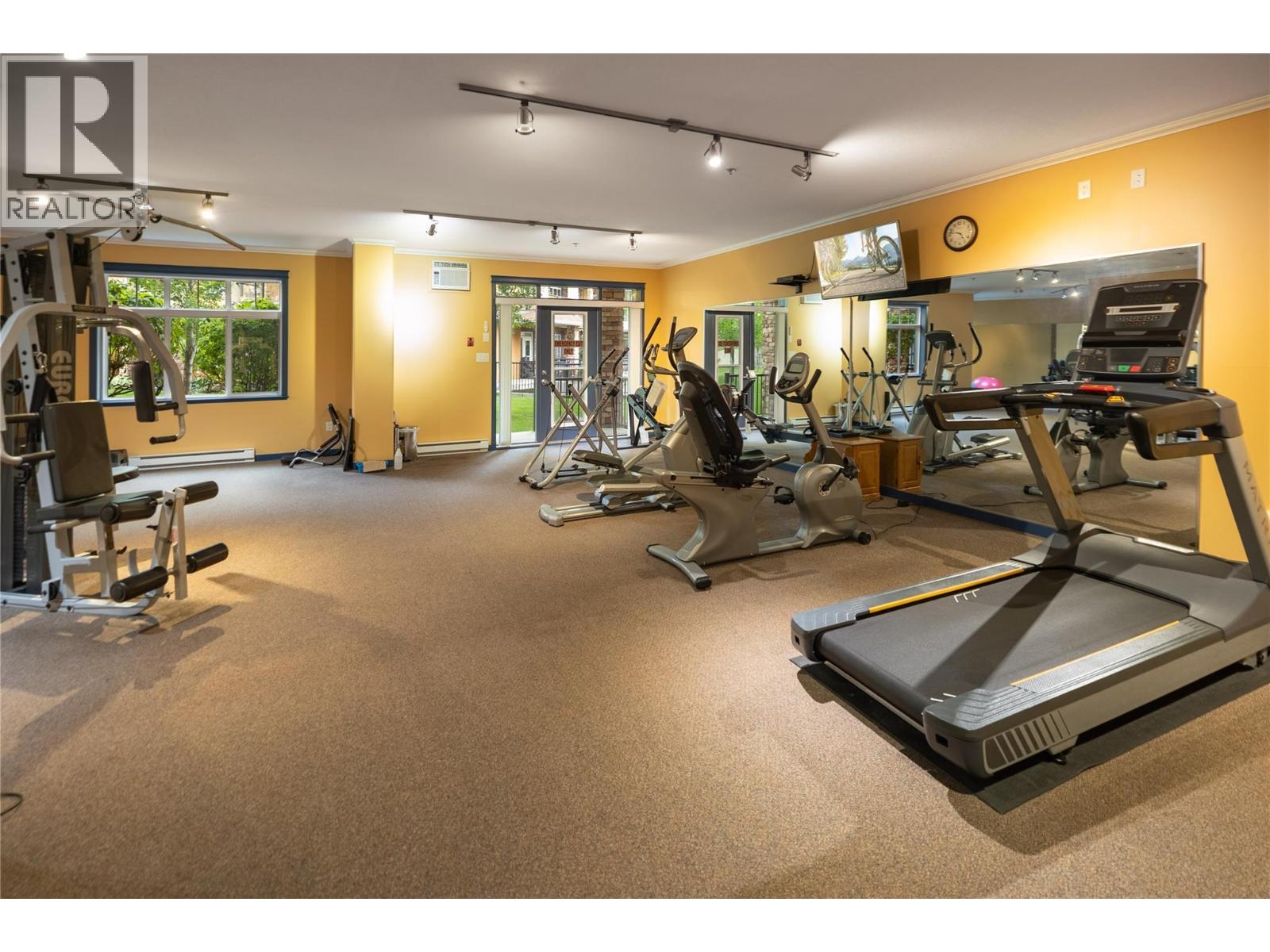 #406 307 Whitman Road - 25