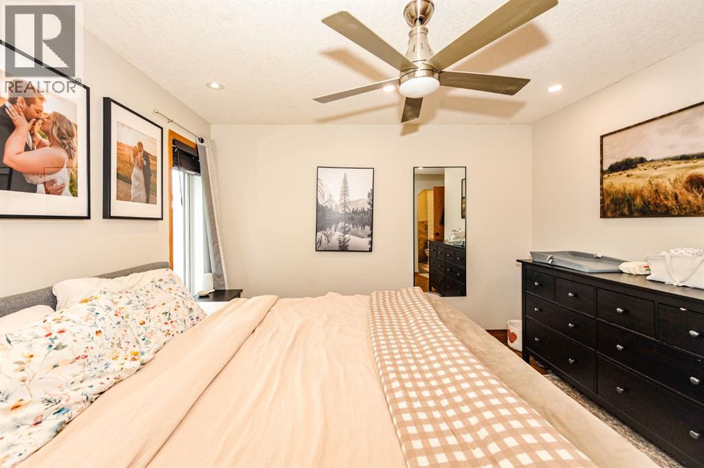 Listing photo – 5005 58 Street, Daysland