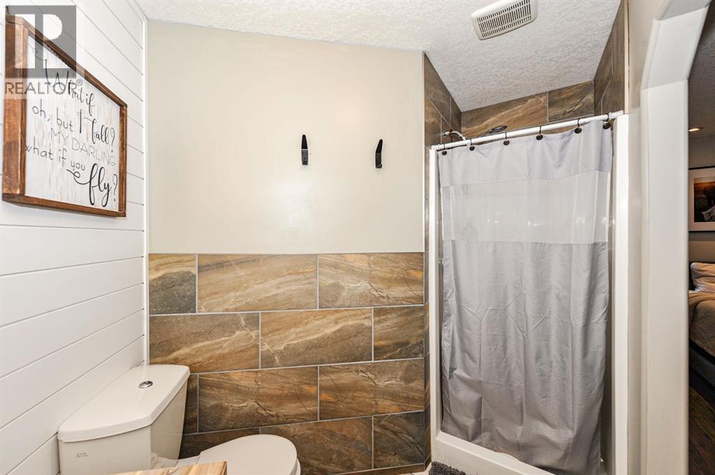 Listing photo – 5005 58 Street, Daysland