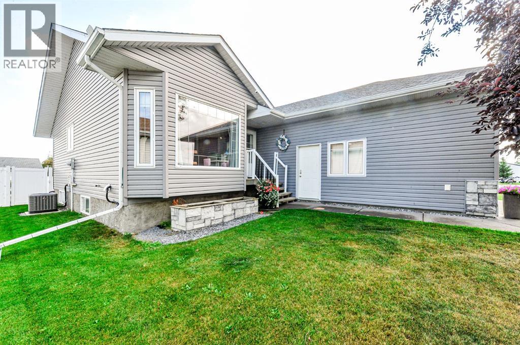 Listing photo – 5005 58 Street, Daysland