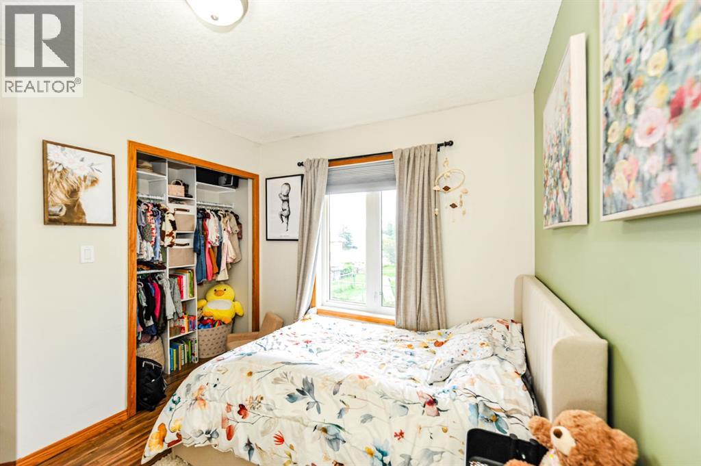 Listing photo – 5005 58 Street, Daysland