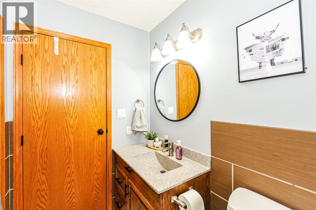 Listing photo – 5005 58 Street, Daysland