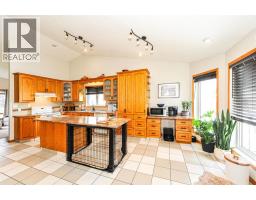 4pc Bathroom - 5005 58 Street, Daysland, AB T0B1A0 Photo 7