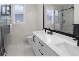 Full bathroom - 2967 Gilbert Road, Kamloops, BC V2B7A9 Photo 14