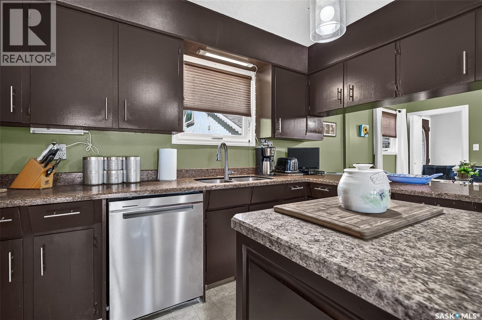 1225 Grafton AVENUE, Moose Jaw — photo 24