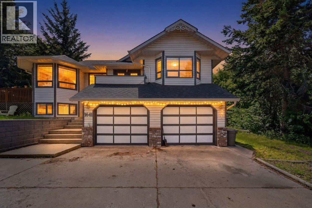 Property for sale at 1641 17 Street SE