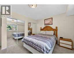 4pc Bathroom - 1641 17 Street Se, Salmon Arm, BC V1E2M6 Photo 13