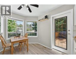 Kitchen - 1641 17 Street Se, Salmon Arm, BC V1E2M6 Photo 7