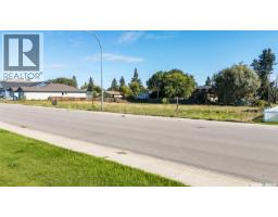 2560 Woodbridge Drive, Prince Albert, SK S6W0A7 Photo 6
