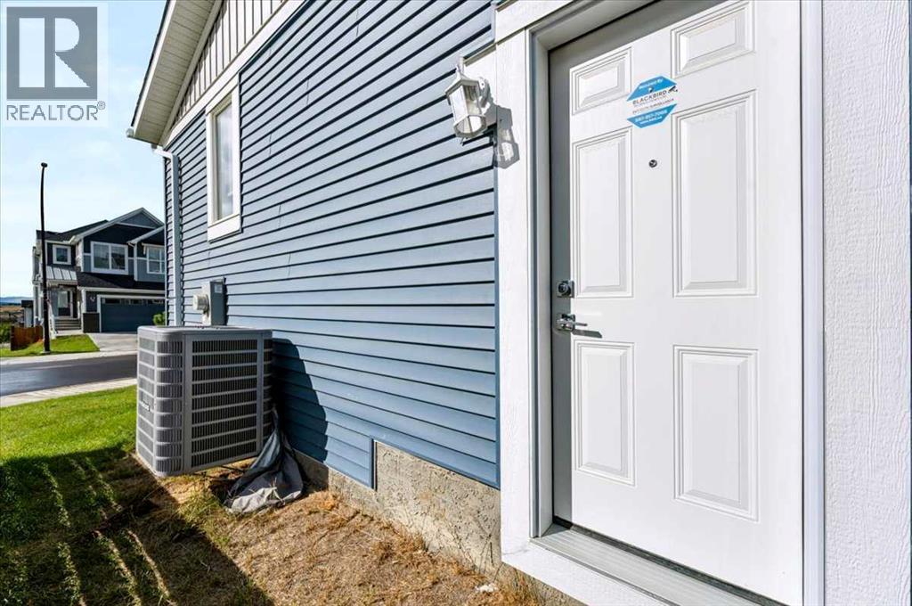 10 Lucas Close NW - photo 17