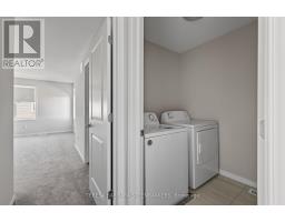 674 Taliesin Crescent N, Ottawa, ON K2S2W5 Photo 14