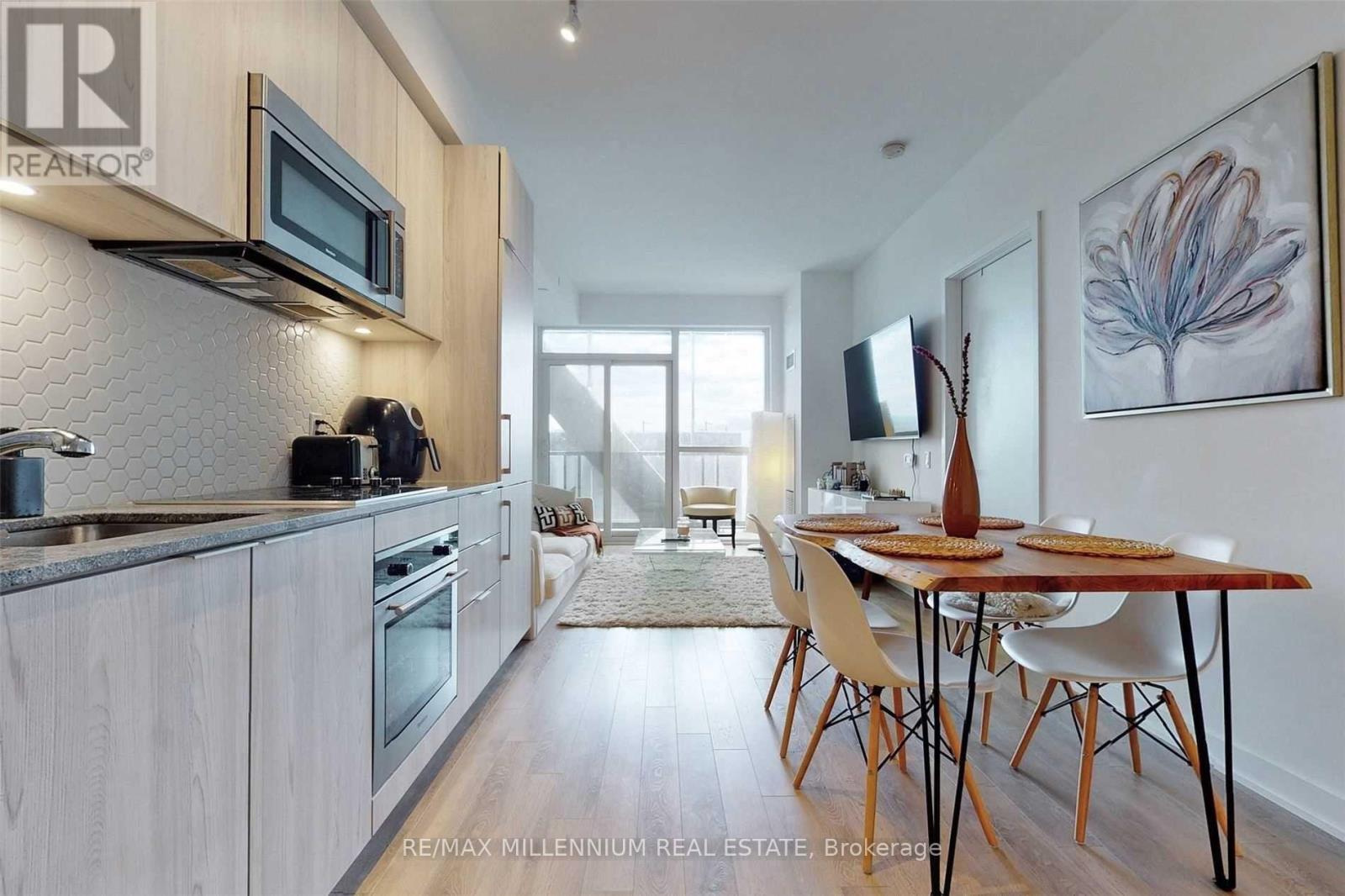 #2802 50 ORDNANCE STREET - 20