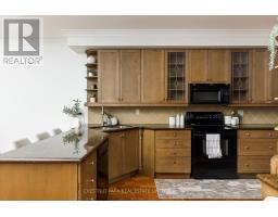 36 Camberwell Road, Toronto, ON M6C3E8 Photo 17