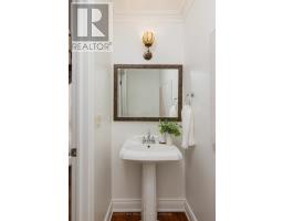 36 Camberwell Road, Toronto, ON M6C3E8 Photo 19