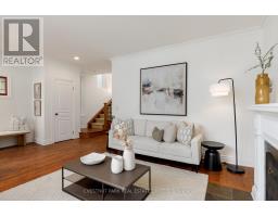 Family room - 36 Camberwell Road, Toronto, ON M6C3E8 Photo 6