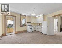 443 E 7th Street, North Vancouver, BC V7L1S1 Photo 14