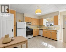 443 E 7th Street, North Vancouver, BC V7L1S1 Photo 9