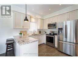 1110 Wharram Way, Innisfil, ON L0L1W0 Photo 7