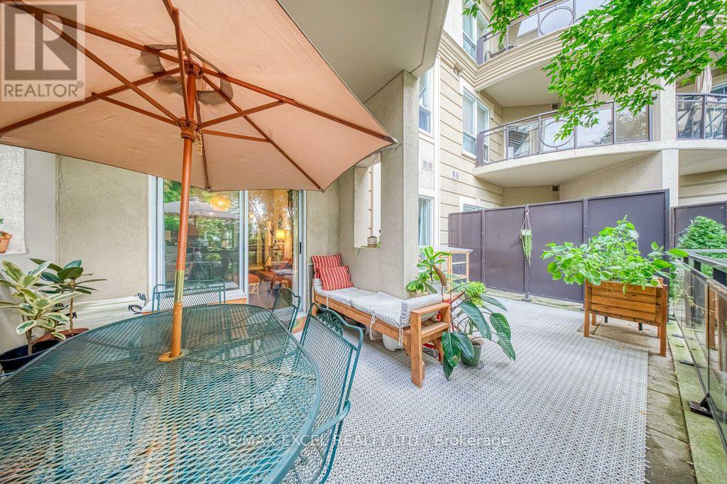 #102 8 MAISON PARC COURT - 1