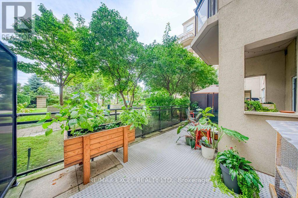 #102 8 MAISON PARC COURT - 24