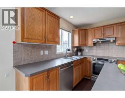 4pc Bathroom - 880 Prestwick Circle Se, Calgary, AB T2Z4E4 Photo 9