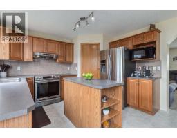 2pc Bathroom - 880 Prestwick Circle Se, Calgary, AB T2Z4E4 Photo 8