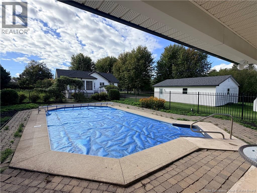 12 Meredith Drive - 15