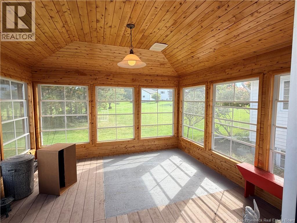 12 Meredith Drive - Image 24