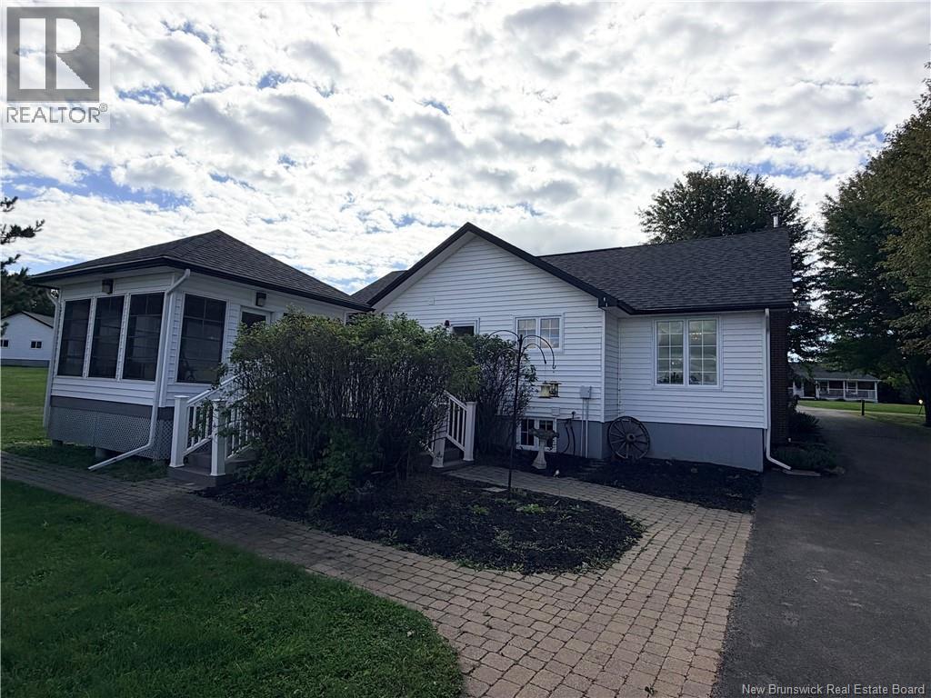 12 Meredith Drive - 10