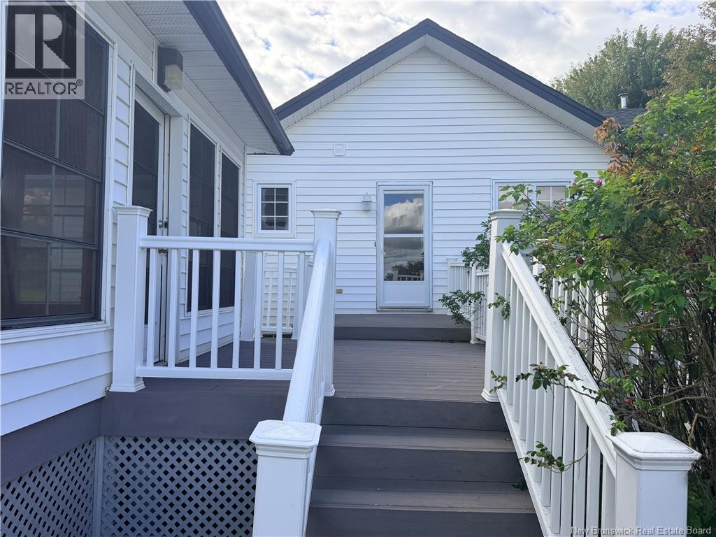12 Meredith Drive - 11