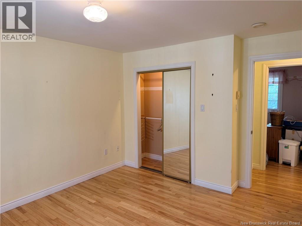 12 Meredith Drive - 36